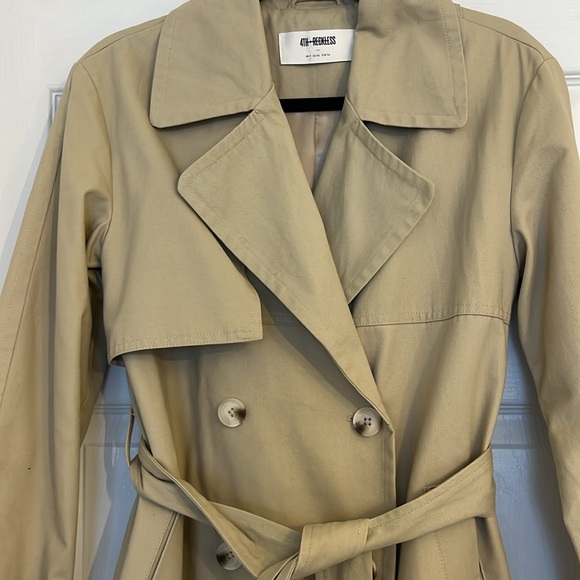Full length trench coat - Picture 2 of 3